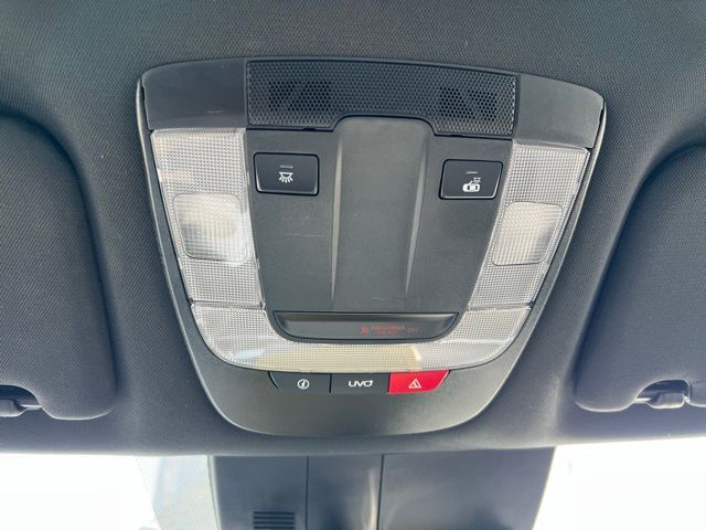 Vehicle image 26 of 44