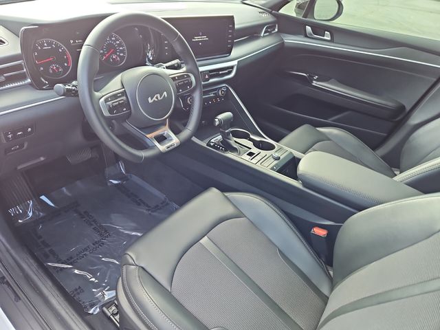 Vehicle image 11 of 34