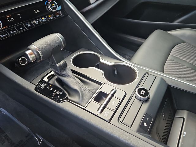Vehicle image 19 of 34