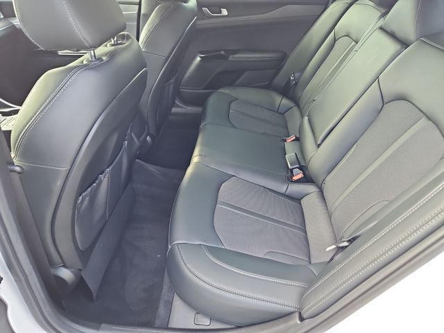 Vehicle image 12 of 34