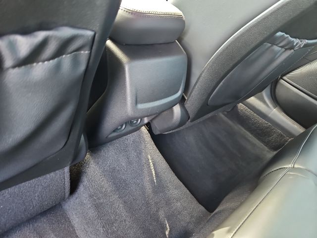 Vehicle image 16 of 34