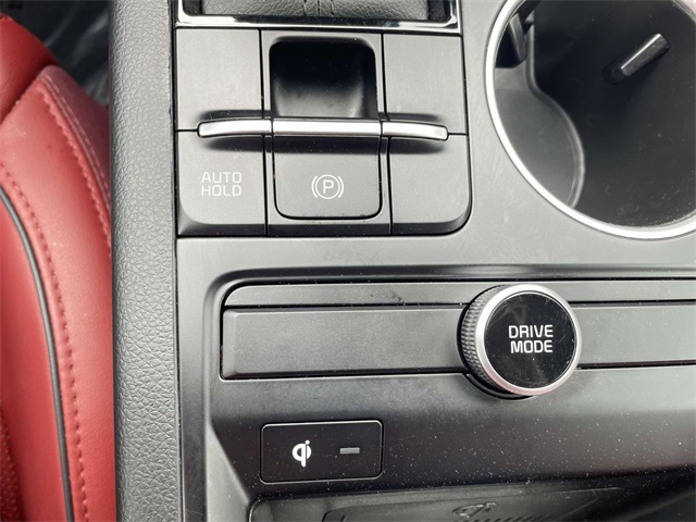 Vehicle image 29 of 31
