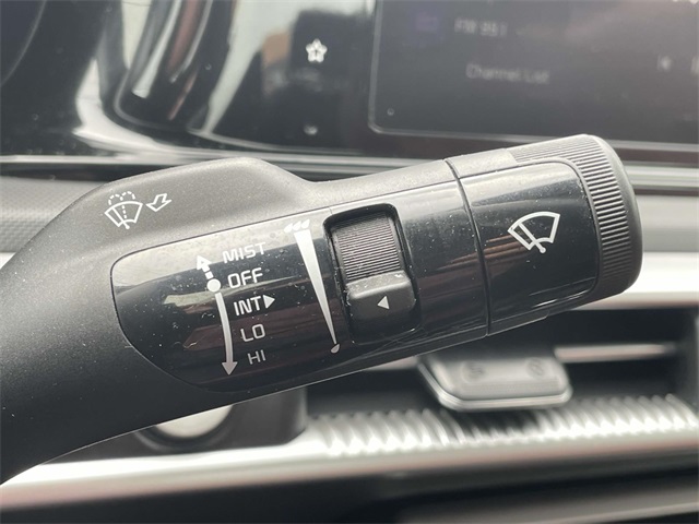 Vehicle image 22 of 31