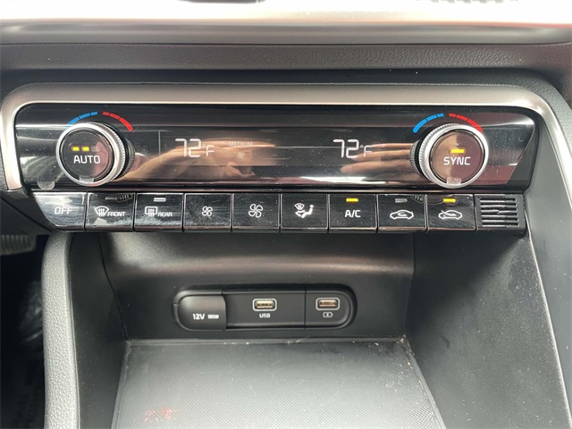 Vehicle image 28 of 31