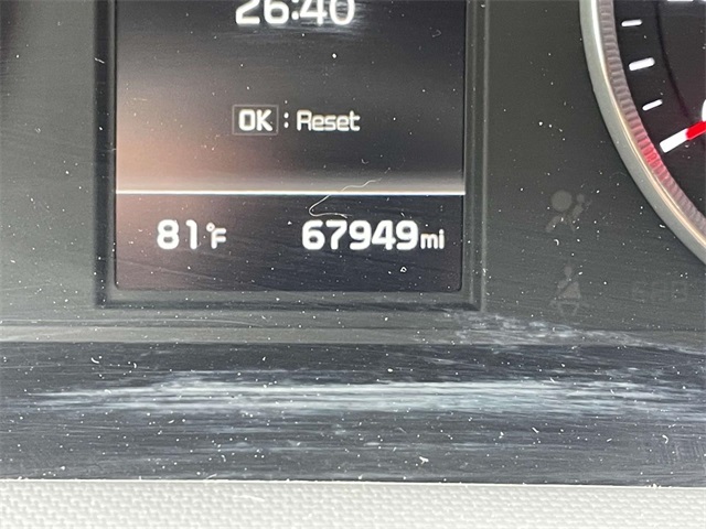 Vehicle image 24 of 31