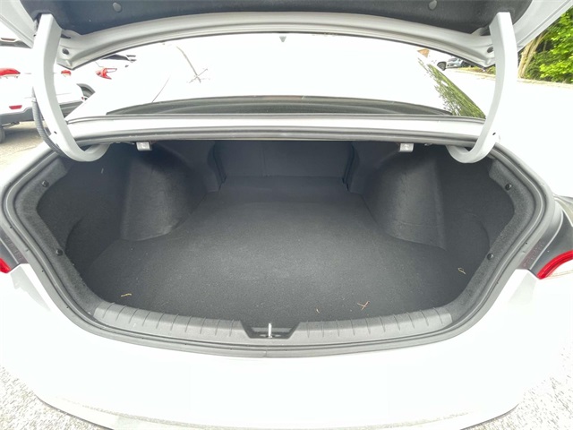 Vehicle image 10 of 31
