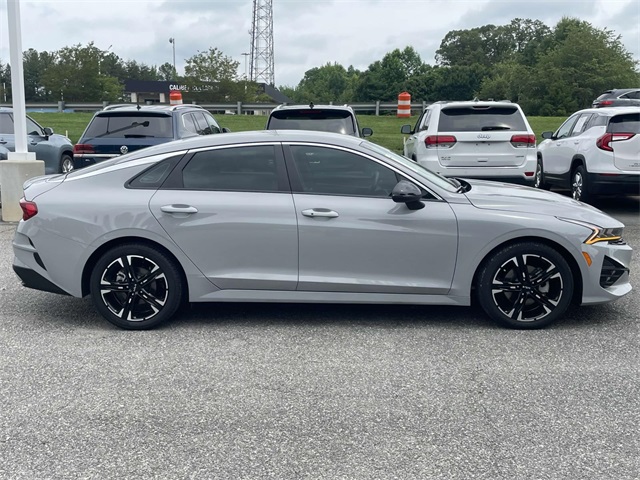 Vehicle image 4 of 31