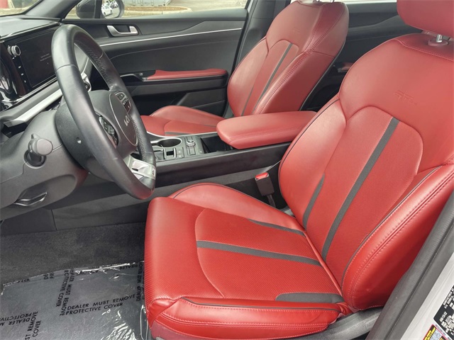 Vehicle image 13 of 31