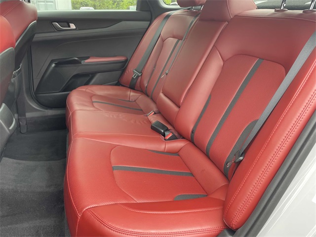 Vehicle image 11 of 31