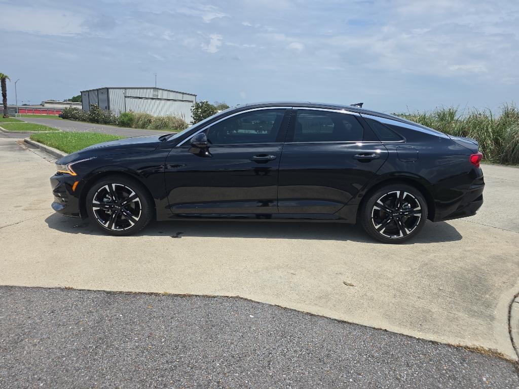 Vehicle image 2 of 19