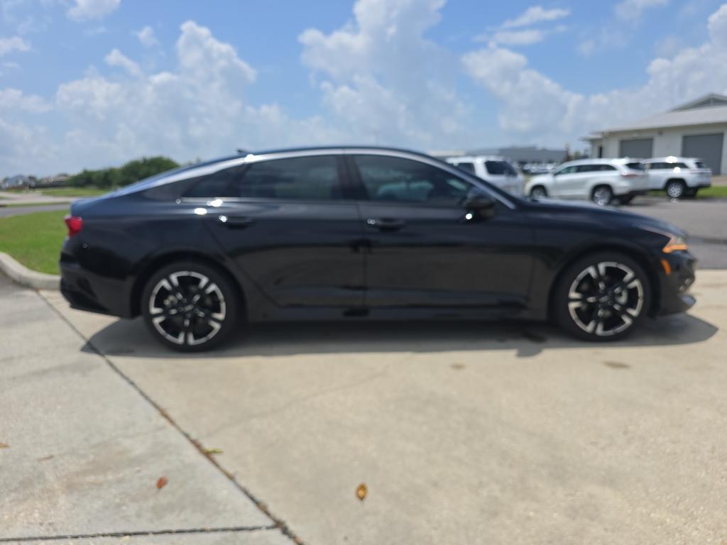 Vehicle image 6 of 19