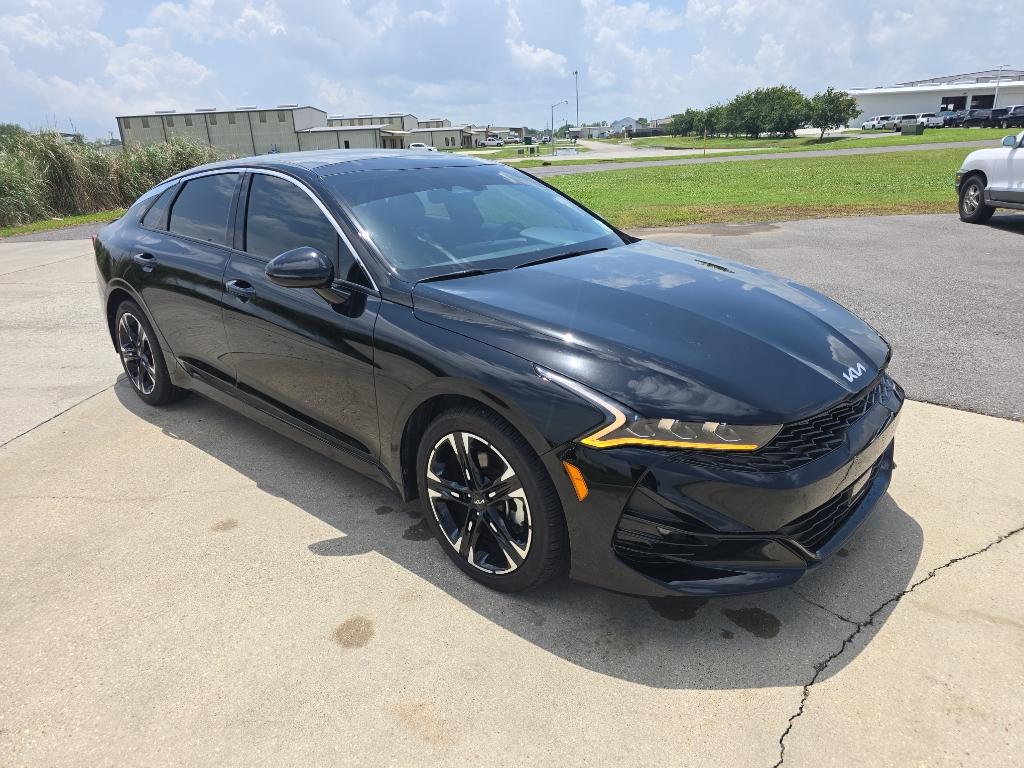Vehicle image 5 of 19
