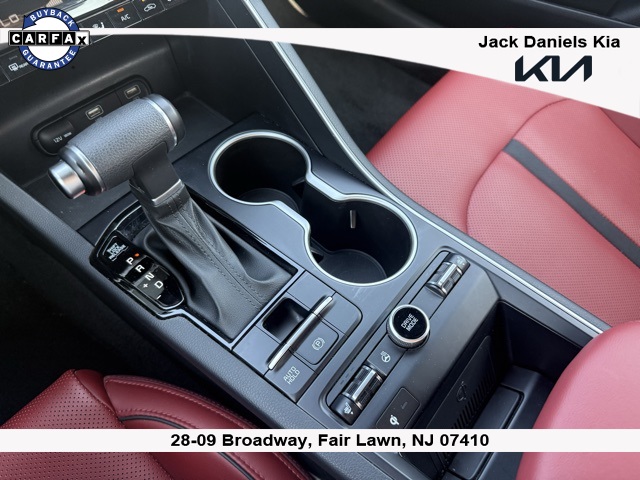 Vehicle image 10 of 18