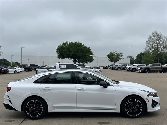 Vehicle image 4 of 34