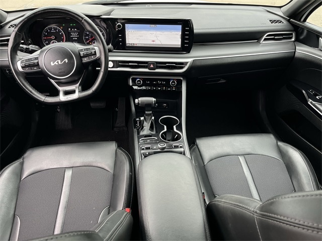 Vehicle image 11 of 34