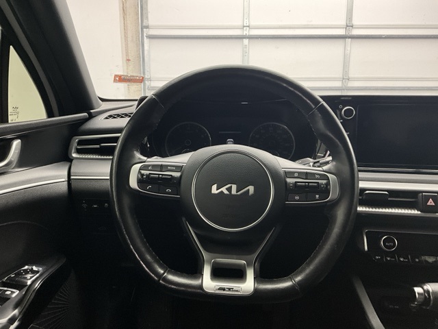 Vehicle image 9 of 25
