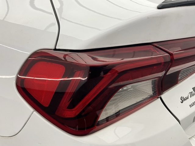 Vehicle image 20 of 25