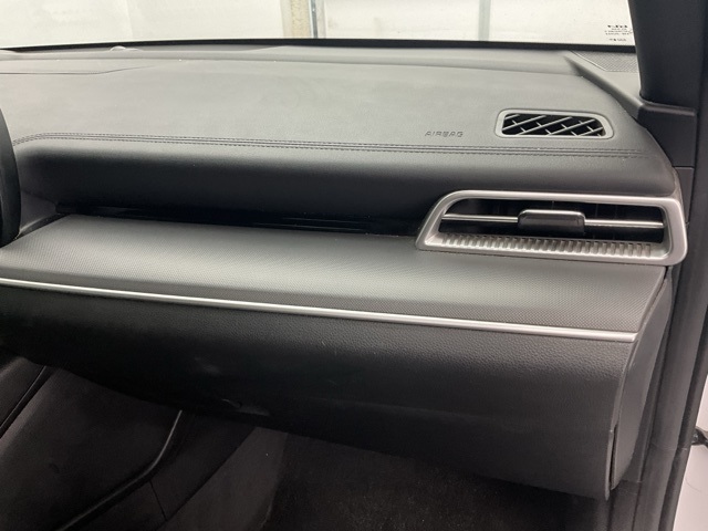 Vehicle image 12 of 25