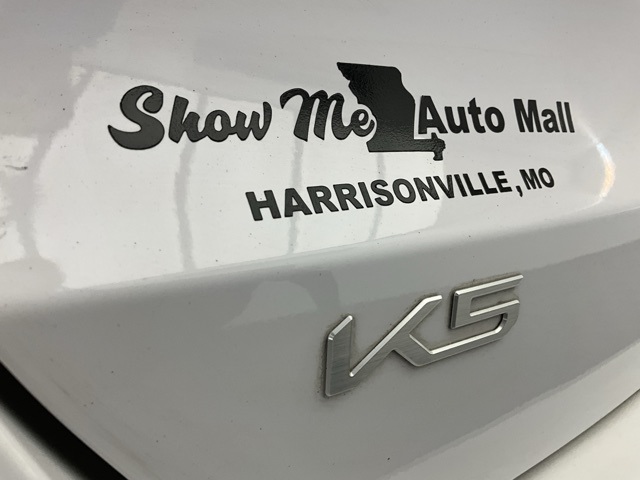 Vehicle image 21 of 25