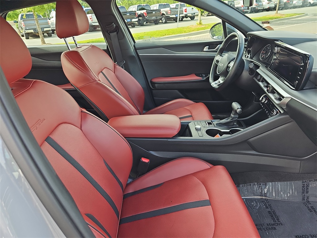 Vehicle image 10 of 33