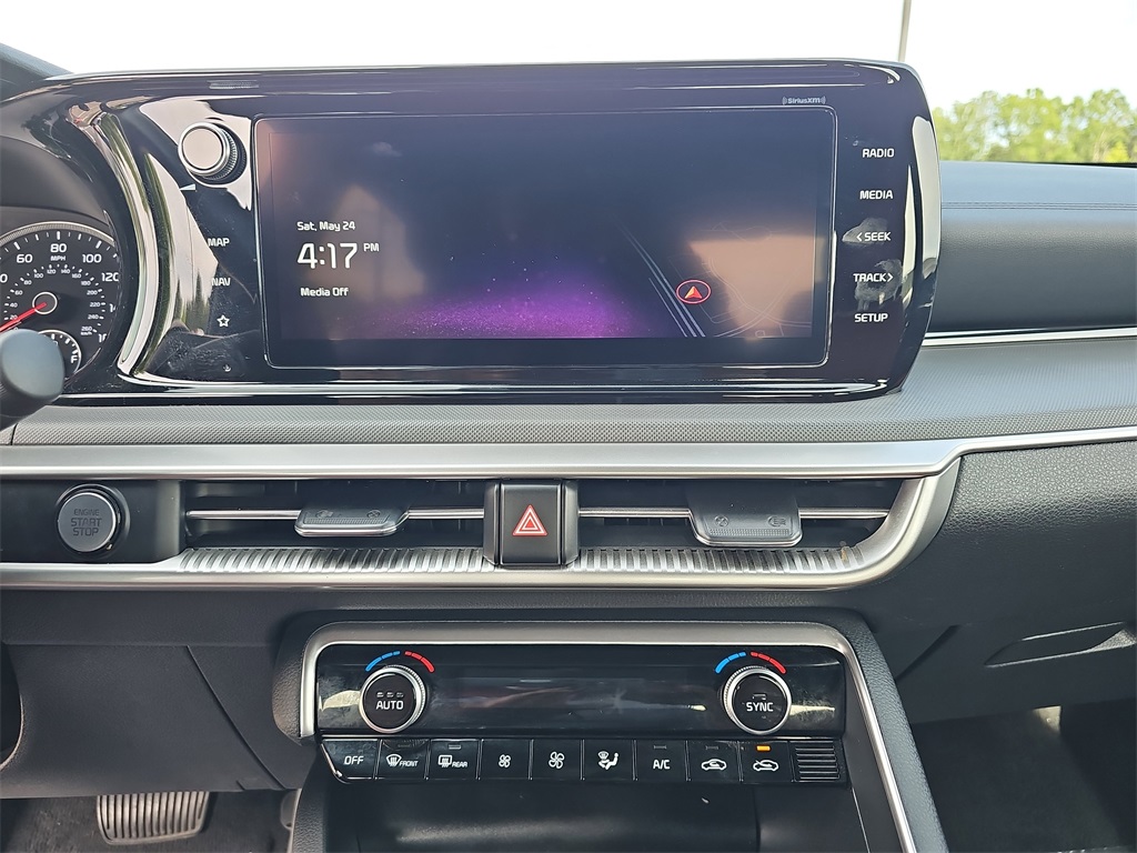 Vehicle image 19 of 33