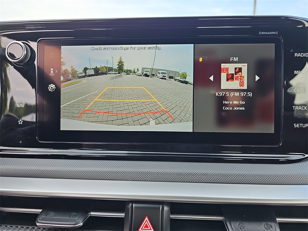 Vehicle image 22 of 33