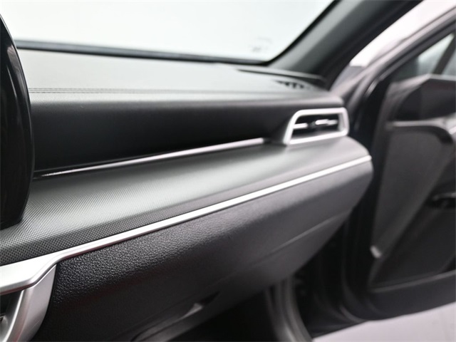Vehicle image 25 of 50