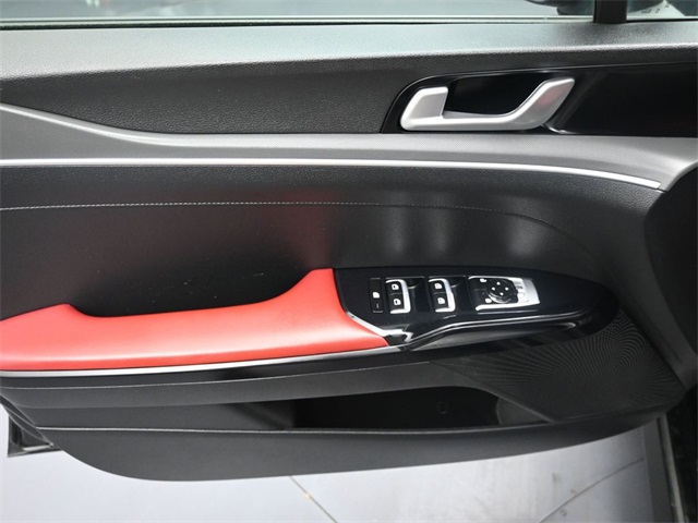 Vehicle image 14 of 50