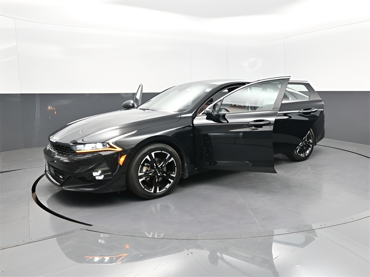 Vehicle image 40 of 50