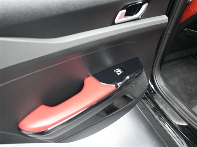 Vehicle image 18 of 50