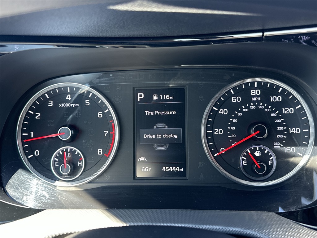 Vehicle image 10 of 25