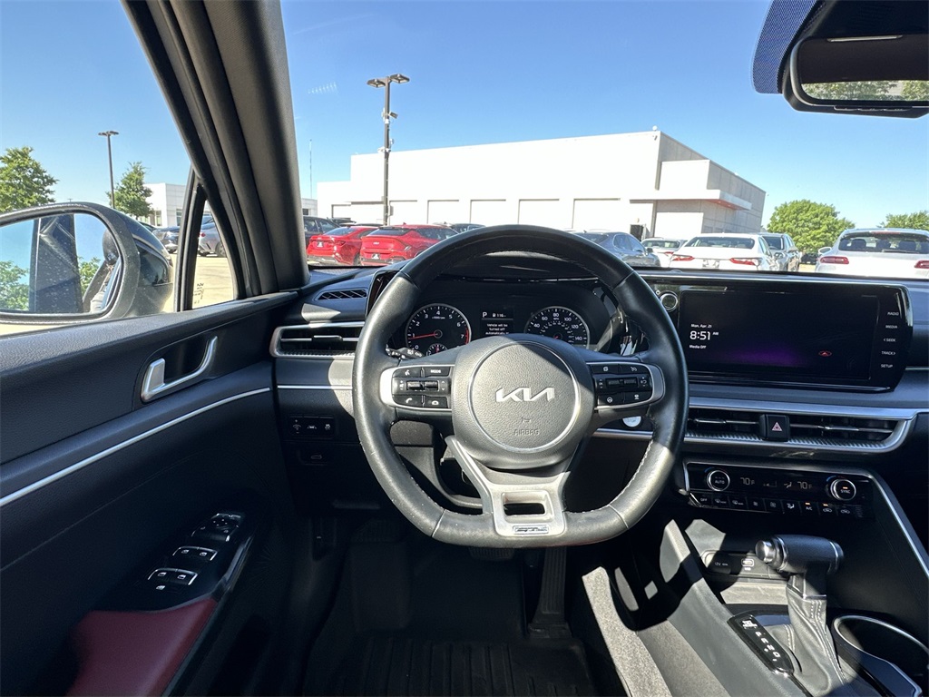 Vehicle image 11 of 25