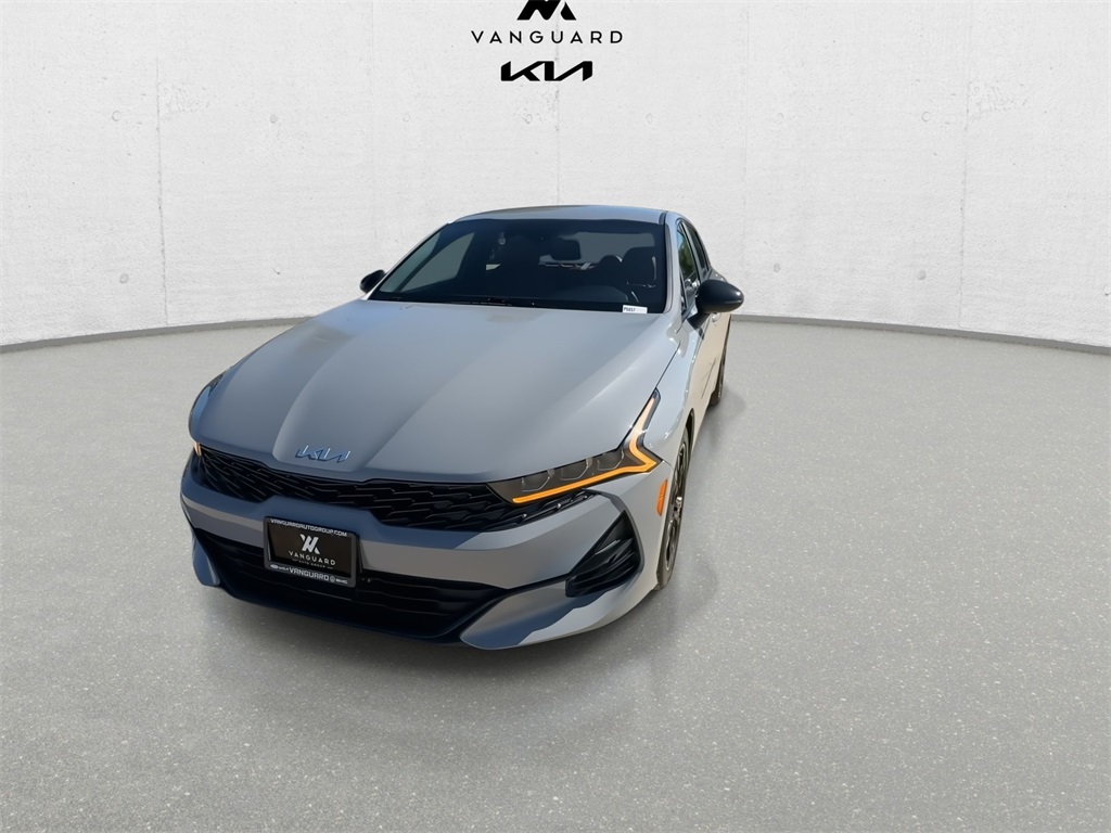 Vehicle image 3 of 25