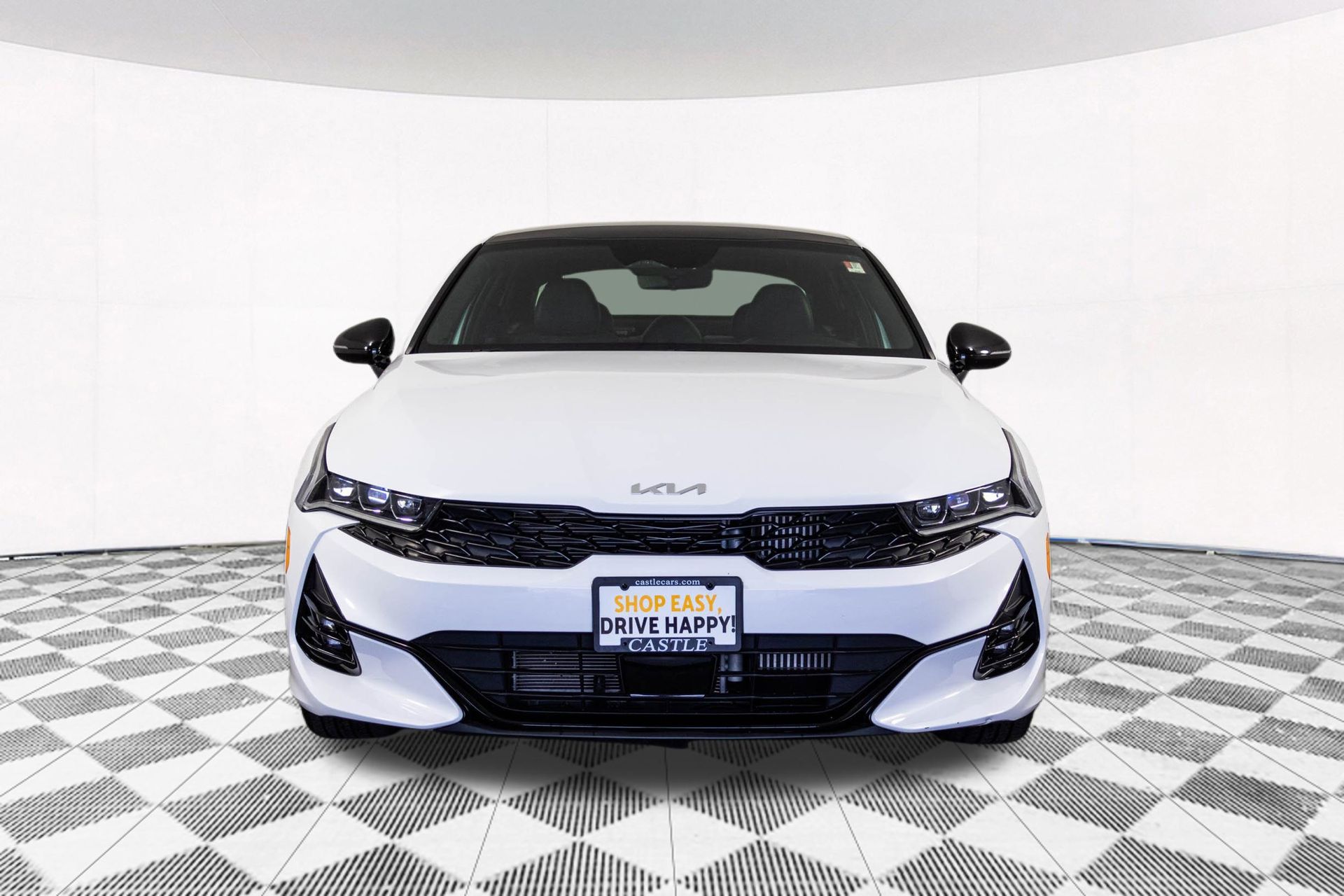 Vehicle image 4 of 43