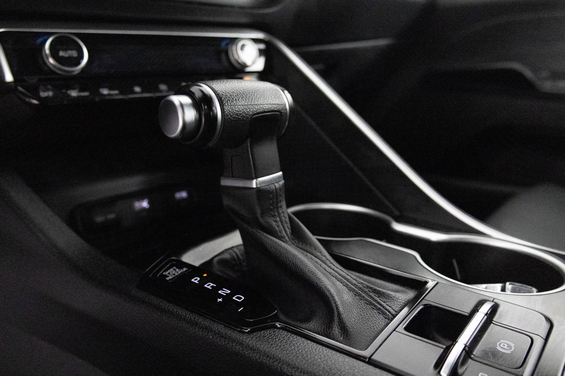 Vehicle image 22 of 43