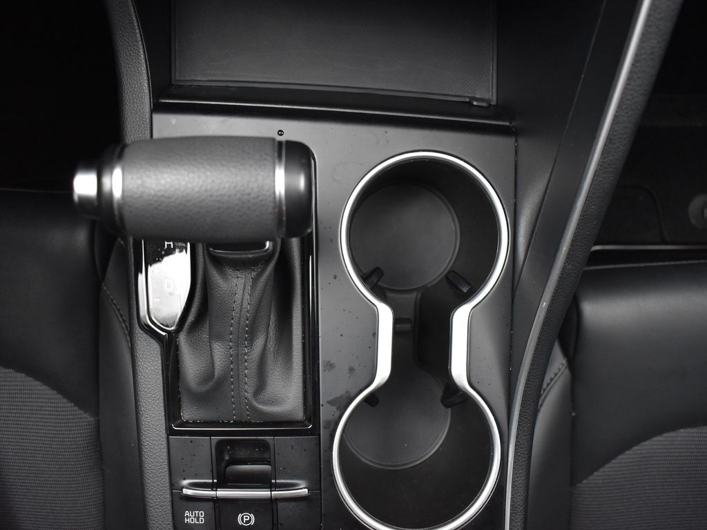 Vehicle image 18 of 26