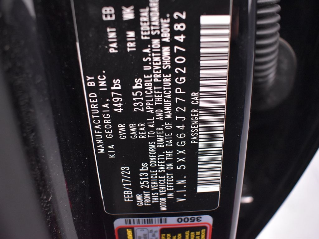 Vehicle image 21 of 26
