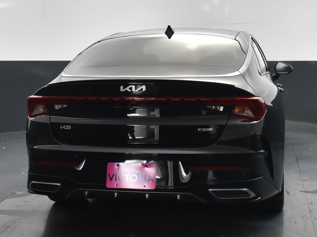 Vehicle image 11 of 26