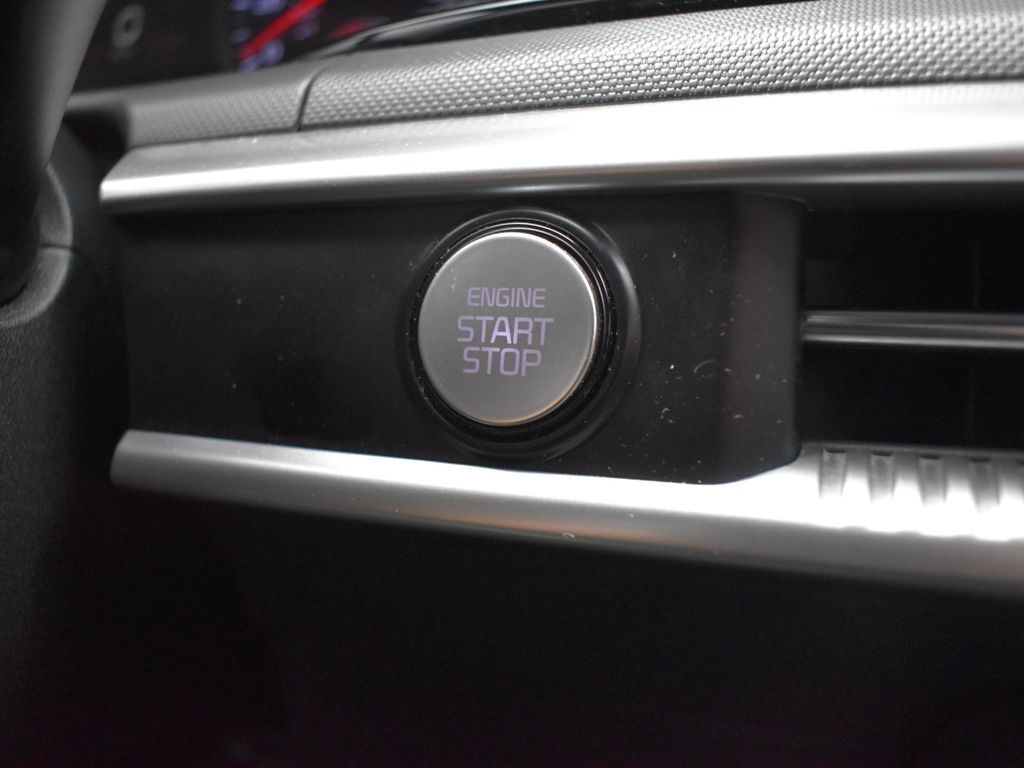 Vehicle image 19 of 26