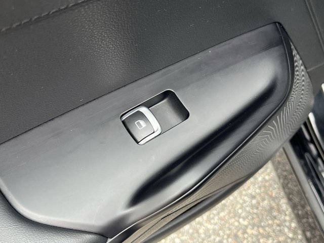Vehicle image 29 of 47