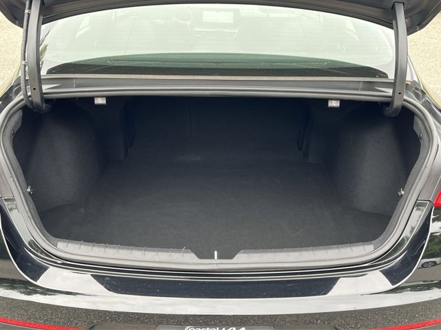 Vehicle image 32 of 47