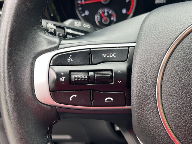 Vehicle image 18 of 47
