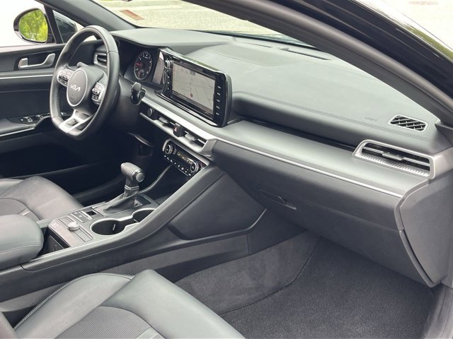 Vehicle image 41 of 47