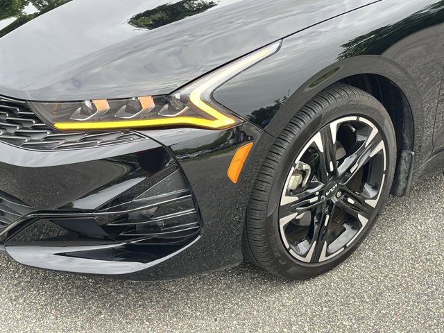 Vehicle image 9 of 47