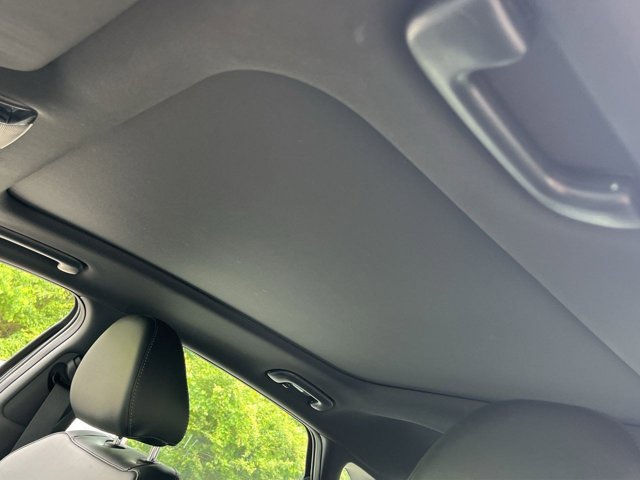 Vehicle image 16 of 47
