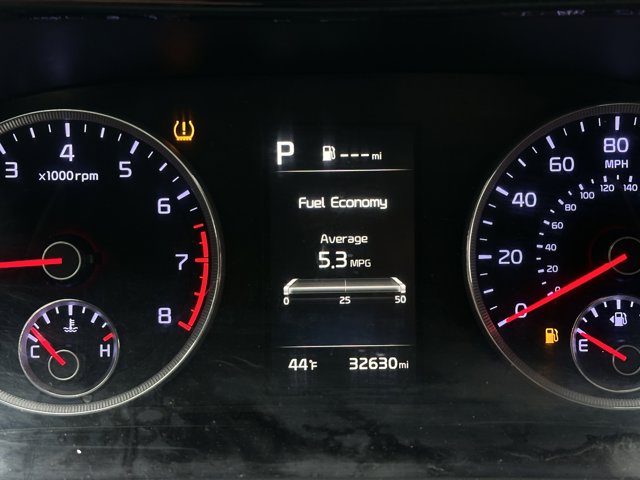 Vehicle image 22 of 28