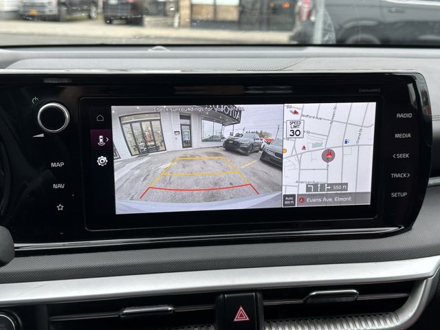 Vehicle image 24 of 28