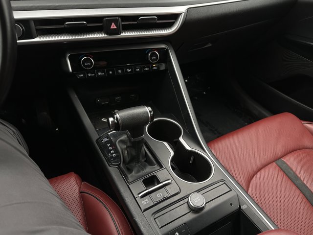 Vehicle image 26 of 28