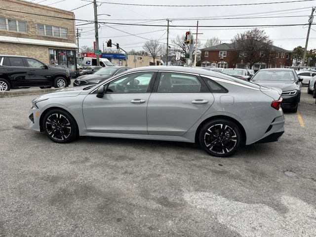 Vehicle image 10 of 28