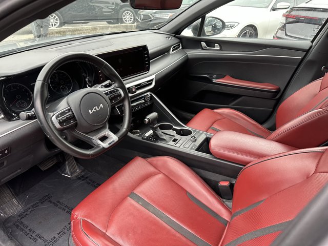 Vehicle image 14 of 28